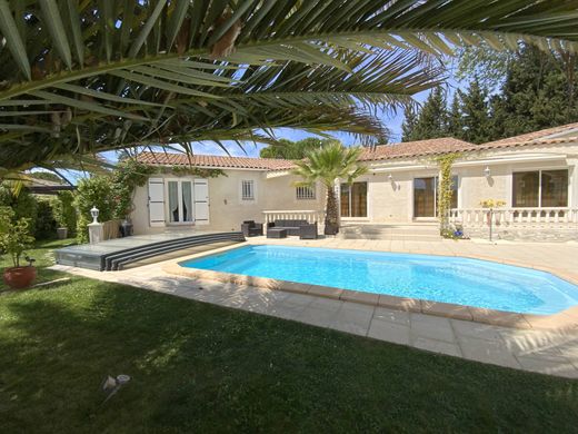 Luxury home in Uzès, Gard