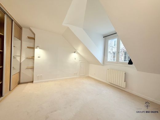 Apartment in Saint-Germain, Odéon, Monnaie, Paris