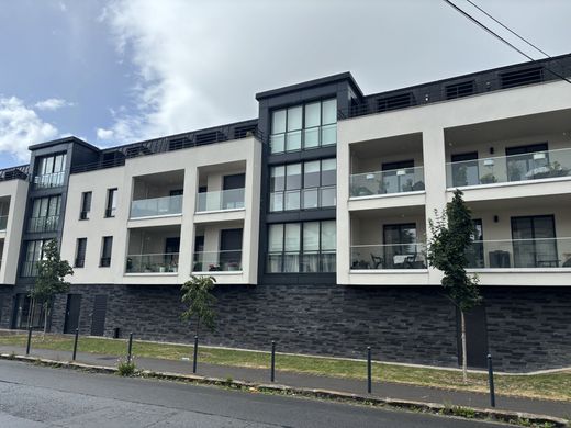 Apartment in Sainte-Geneviève-des-Bois, Essonne