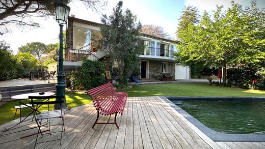 Luxus-Haus in Fréjus, Var