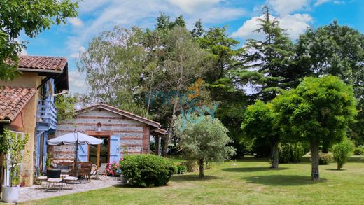 Maison de luxe à Bérat, Haute-Garonne