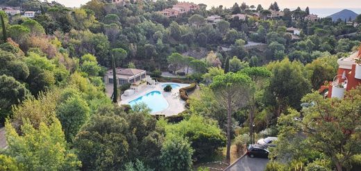 Apartment in Mandelieu-la-Napoule, Alpes-Maritimes
