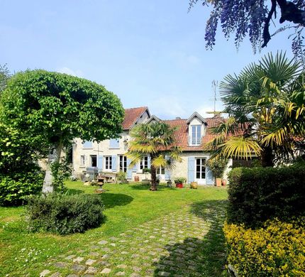 Luxury home in Arronville, Val d'Oise