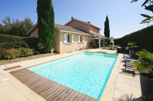 Casa di lusso a Les Côtes-d'Arey, Isère