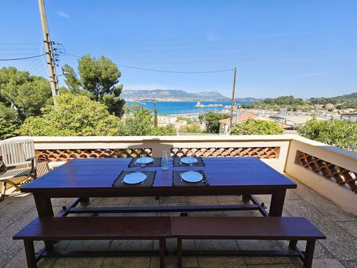 Luxury home in Saint-Mandrier-sur-Mer, Var