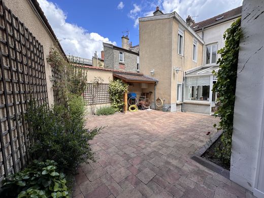 Maison de luxe à Reims, Marne