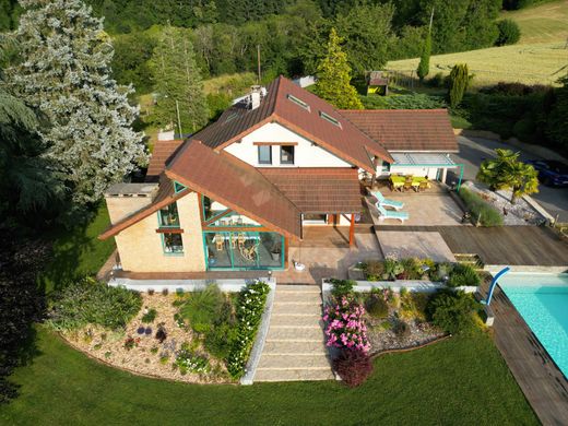 Villa in Saint-Didier-de-la-Tour, Isère