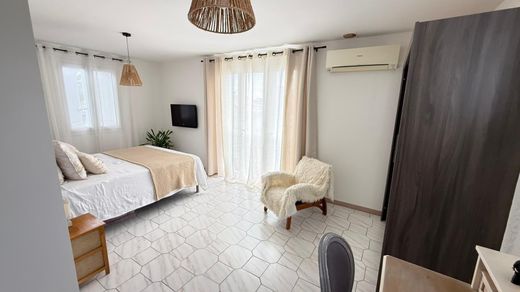 Элитный дом, Агд, Hérault