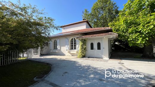 Элитный дом, Lormont, Gironde
