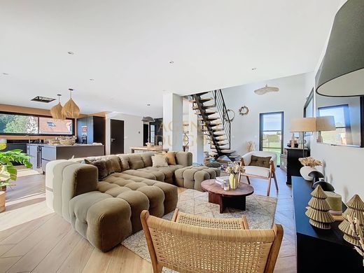 Luxury home in La Calotterie, Pas-de-Calais