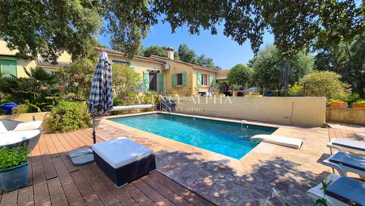 Luxury home in La Garde-Freinet, Var