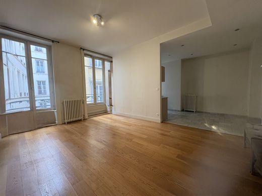Apartment in Lyon, Rhône