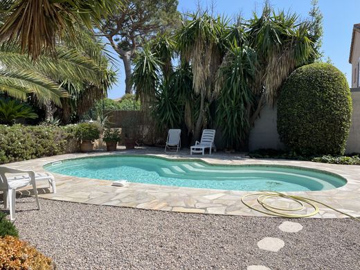 Willa w Juan-les-Pins, Alpes-Maritimes