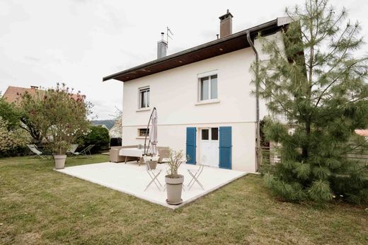 Luxury home in Pontarlier, Doubs