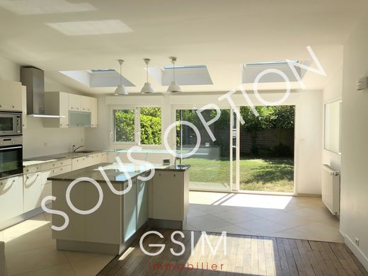 Luxury home in La Celle-Saint-Cloud, Yvelines
