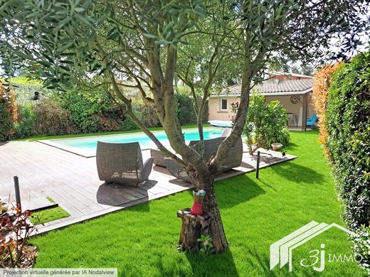 Luxury home in Le Castéra, Upper Garonne