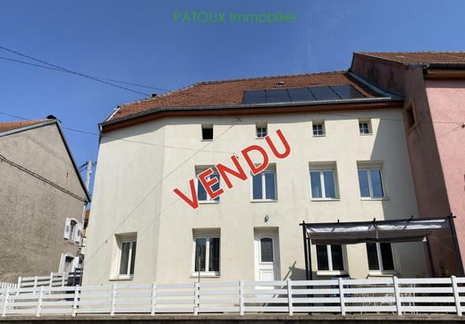 Luxe woning in Laneuveville-lès-Lorquin, Moselle