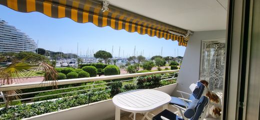 Apartment in Villeneuve-Loubet, Alpes-Maritimes
