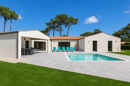 Luxury home in La Palmyre, Charente-Maritime