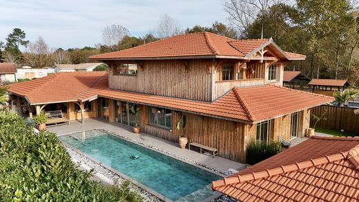 Villa in Gujan-Mestras, Gironde