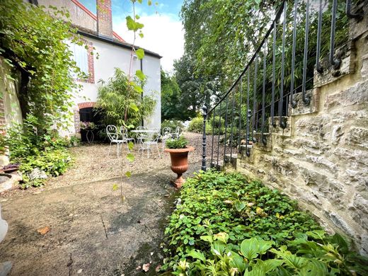 Luxury home in Beaune, Cote d'Or