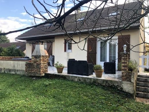 Maison de luxe à Claye-Souilly, Seine-et-Marne