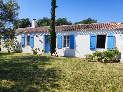 Luxury home in L'Épine, Vendée