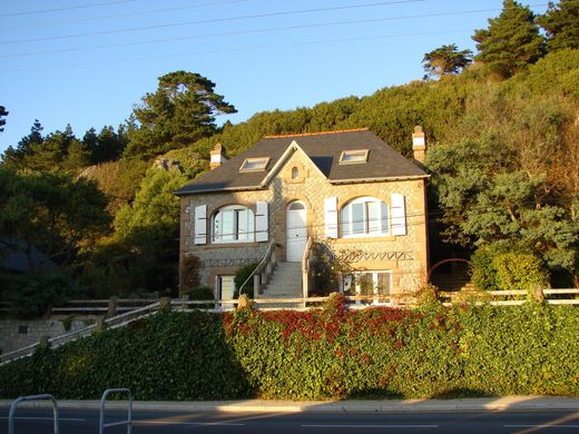 Luxury home in Trébeurden, Côtes-d'Armor