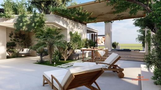 Apartment in Neuilly-sur-Seine, Hauts-de-Seine