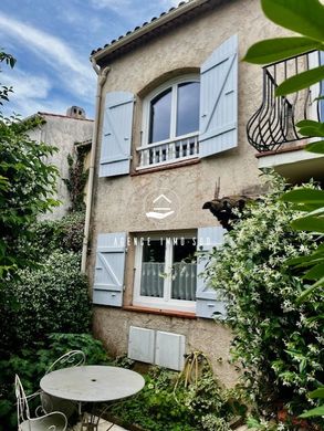 Luxury home in Villeneuve-Loubet, Alpes-Maritimes