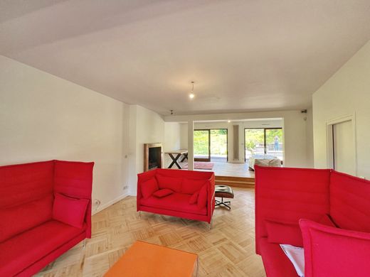 Luxury home in Sainte-Foy-lès-Lyon, Rhône