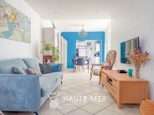 Luxury home in Les Sables-d'Olonne, Vendée