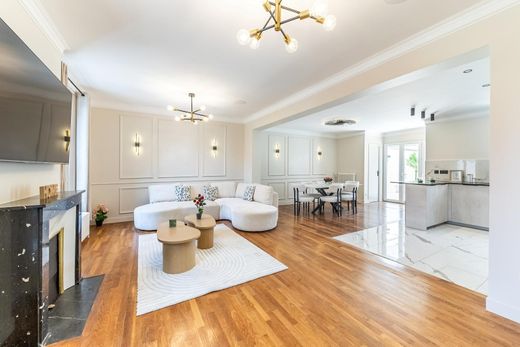 Maison de luxe à Courbevoie, Hauts-de-Seine