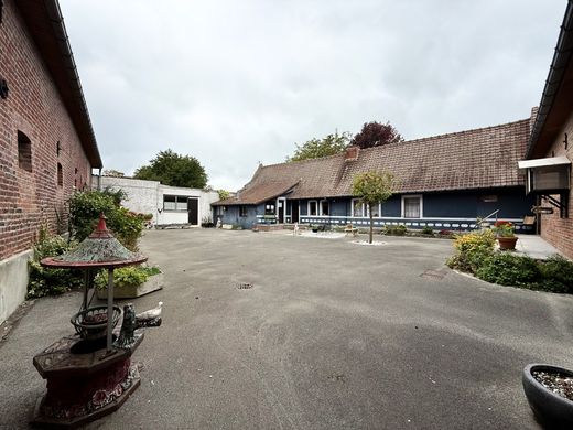 Rustik ya da çiftlik Sailly-lez-Lannoy, North