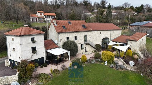 Luxe woning in Chaptuzat, Puy-de-Dôme