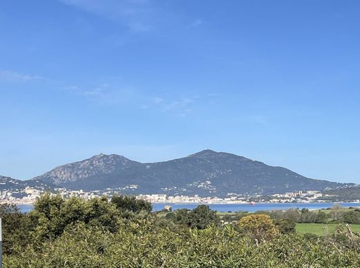 Luxe woning in Grosseto-Prugna, South Corsica