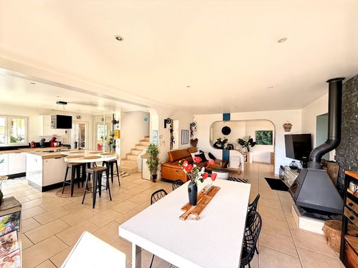 Luxury home in Bormes-les-Mimosas, Var