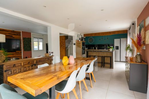 Элитный дом, Beauvallon, Drôme