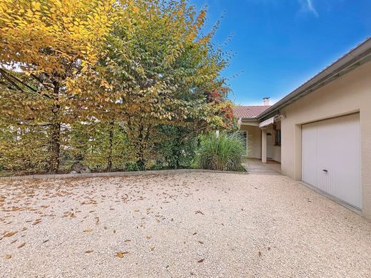 Элитный дом, Сен-Жени-Лаваль, Rhône