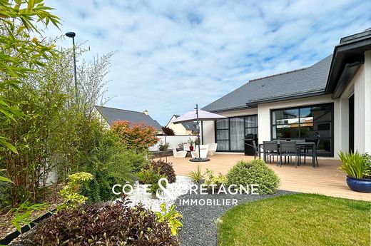 Luxe woning in Trégueux, Côtes-d'Armor