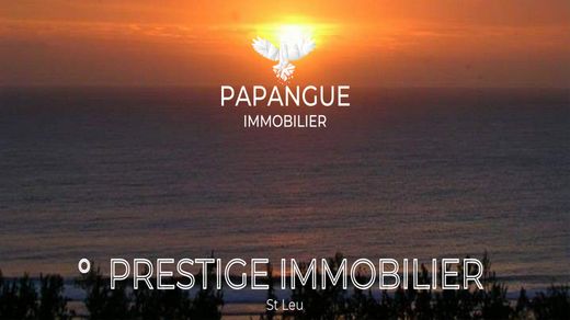 Grond in L'Étang Saint-Leu, Réunion