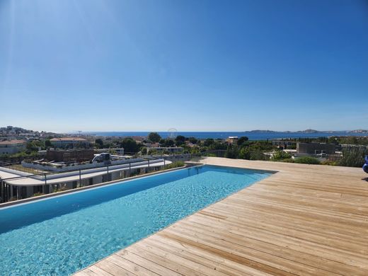 Apartment / Etagenwohnung in Marseille, Bouches-du-Rhône