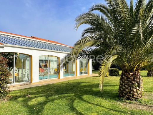Luxury home in Hossegor, Landes