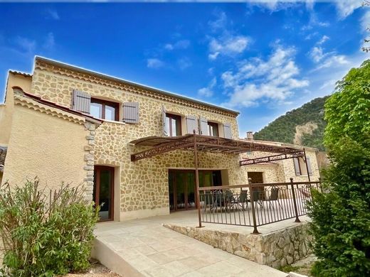 Вилла, Propiac, Drôme