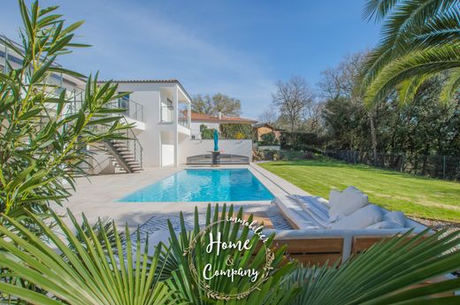 Maison de luxe à Les Mathes, Charente-Maritime