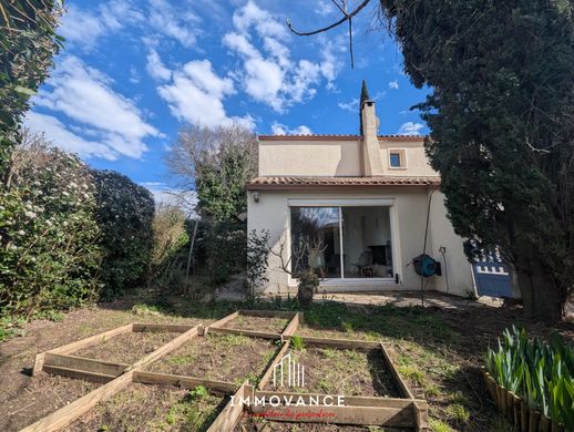 Luxe woning in Clapiers, Hérault