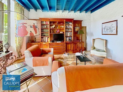 Luxury home in Arsac, Gironde