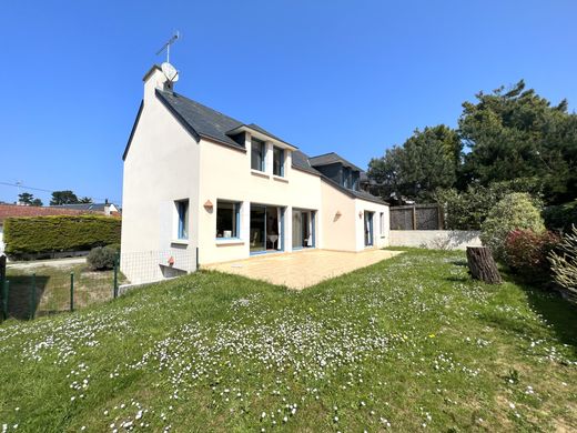 Saint-Cast-le-Guildo, Côtes-d'Armorの高級住宅