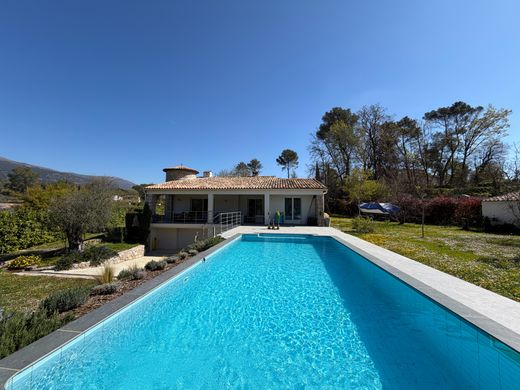 Villa in Roquefort-les-Pins, Alpes-Maritimes