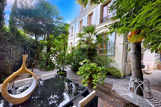 Casa de lujo en Puteaux, Altos de Sena